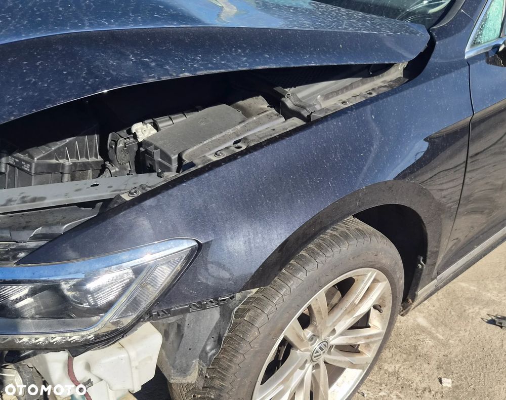 VW PASSAT B8 15R BŁOTNIK LEWY PRZÓD PRZEDNI LC9X - 1
