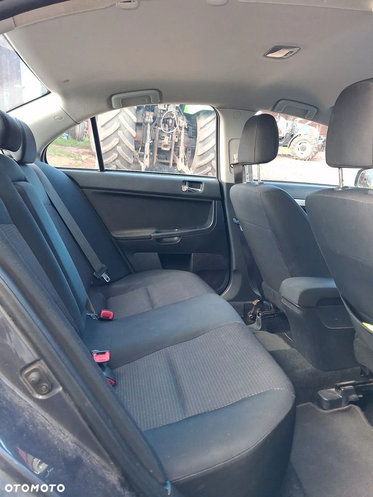 Mitsubishi Lancer - 3