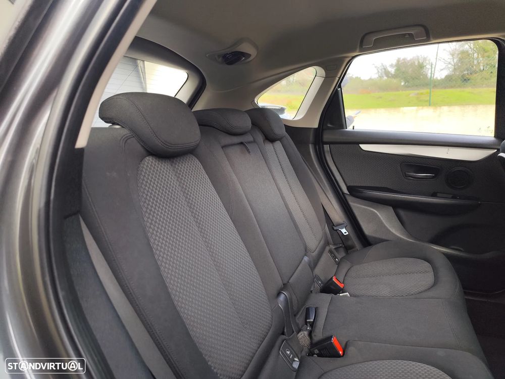 BMW 216 Active Tourer d Line Luxury - 8