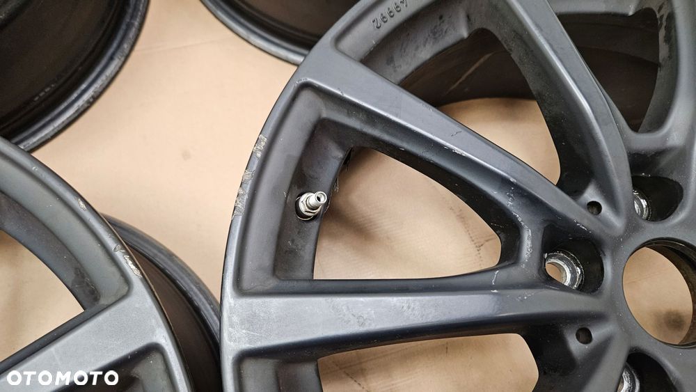 felgi aluminiowe brock b32 7.5jx18 5x112 et 52 b32-758 - 7
