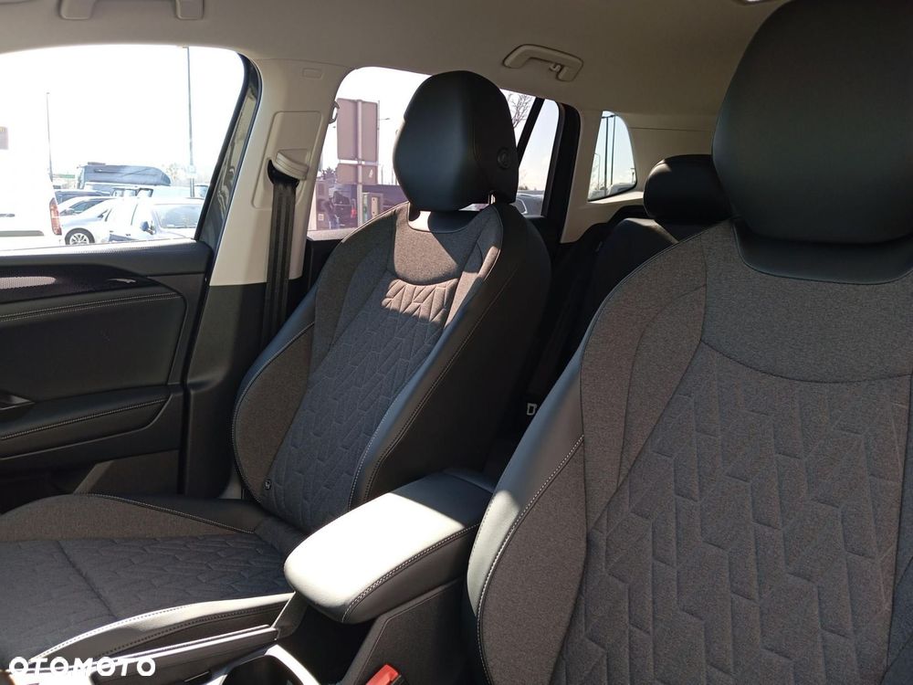 Volkswagen Tiguan - 19