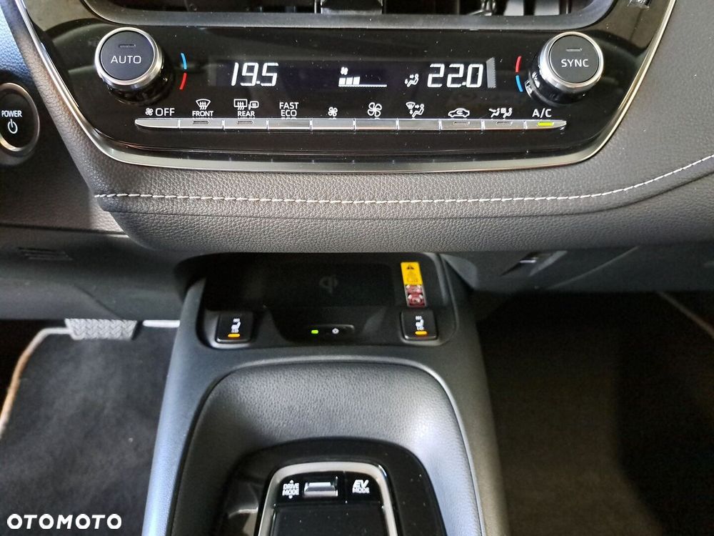 Toyota Corolla 1.8 Hybrid Comfort - 27