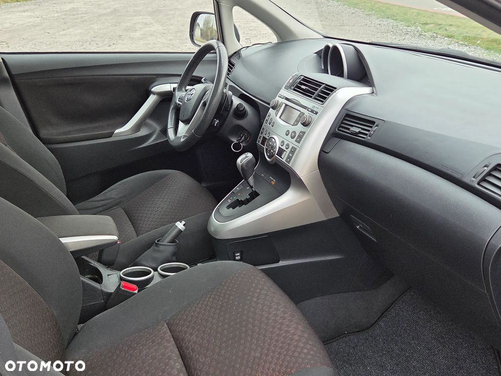 Toyota Verso 1.8 Multidrive Edition - 14