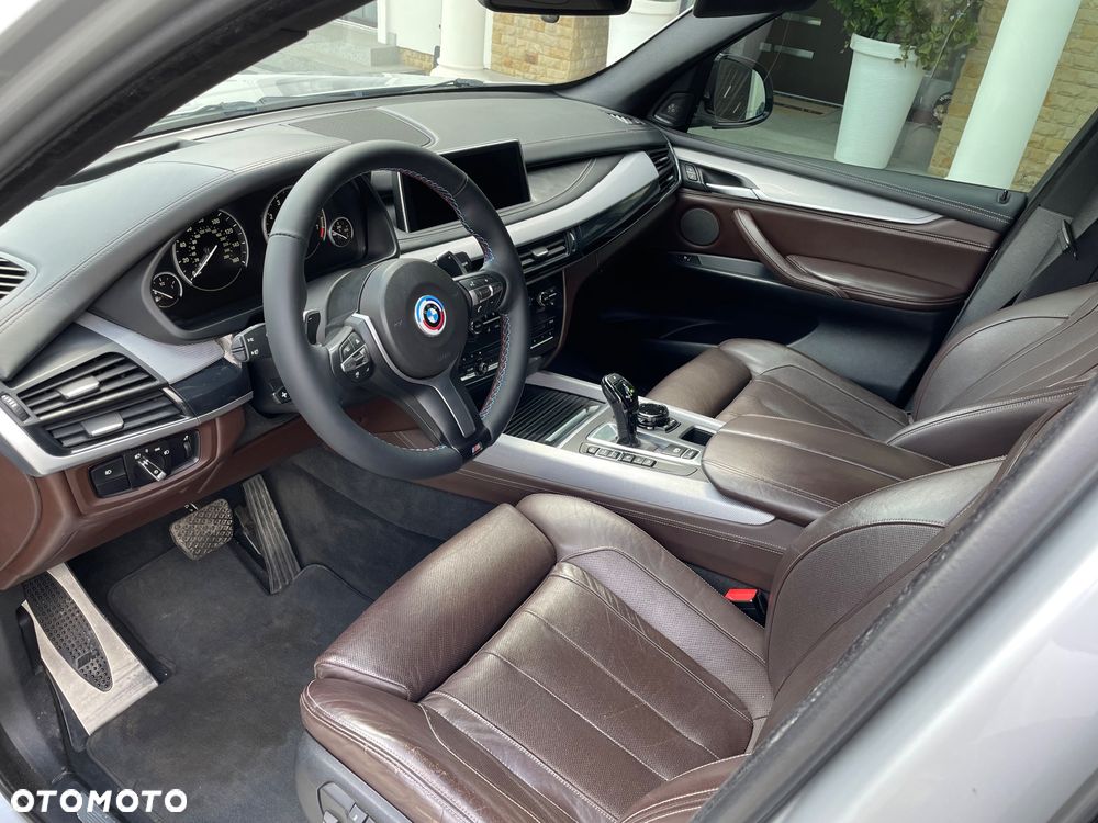 BMW X5 xDrive50i Sport-Aut - 9