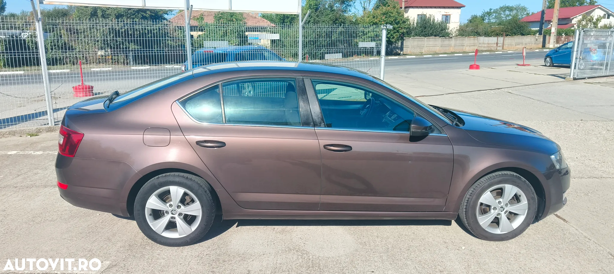 Skoda Octavia 1.6 TDI DSG Style - 4