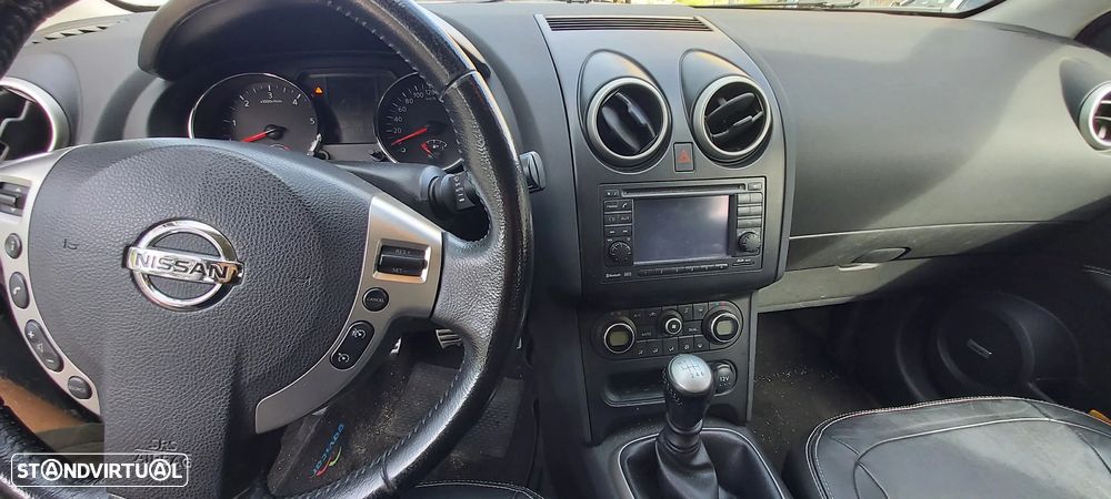 Nissan Qashqai +2 2.0 dCi Tekna Premium 18 - 1