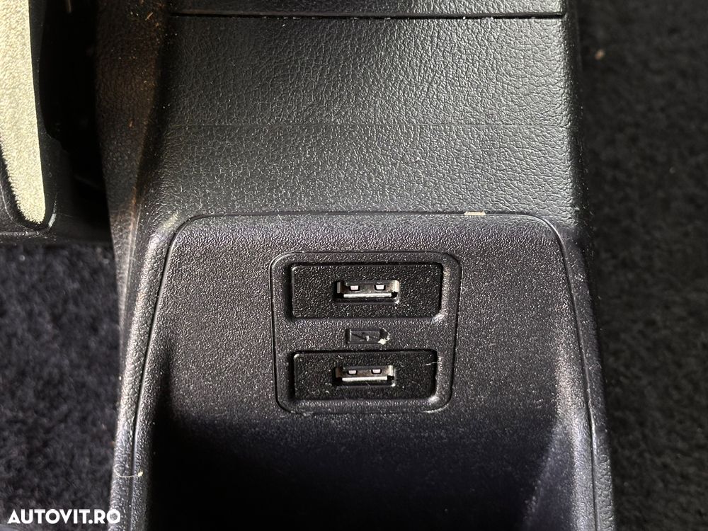 FORD Tourneo 2019 — imagine 22