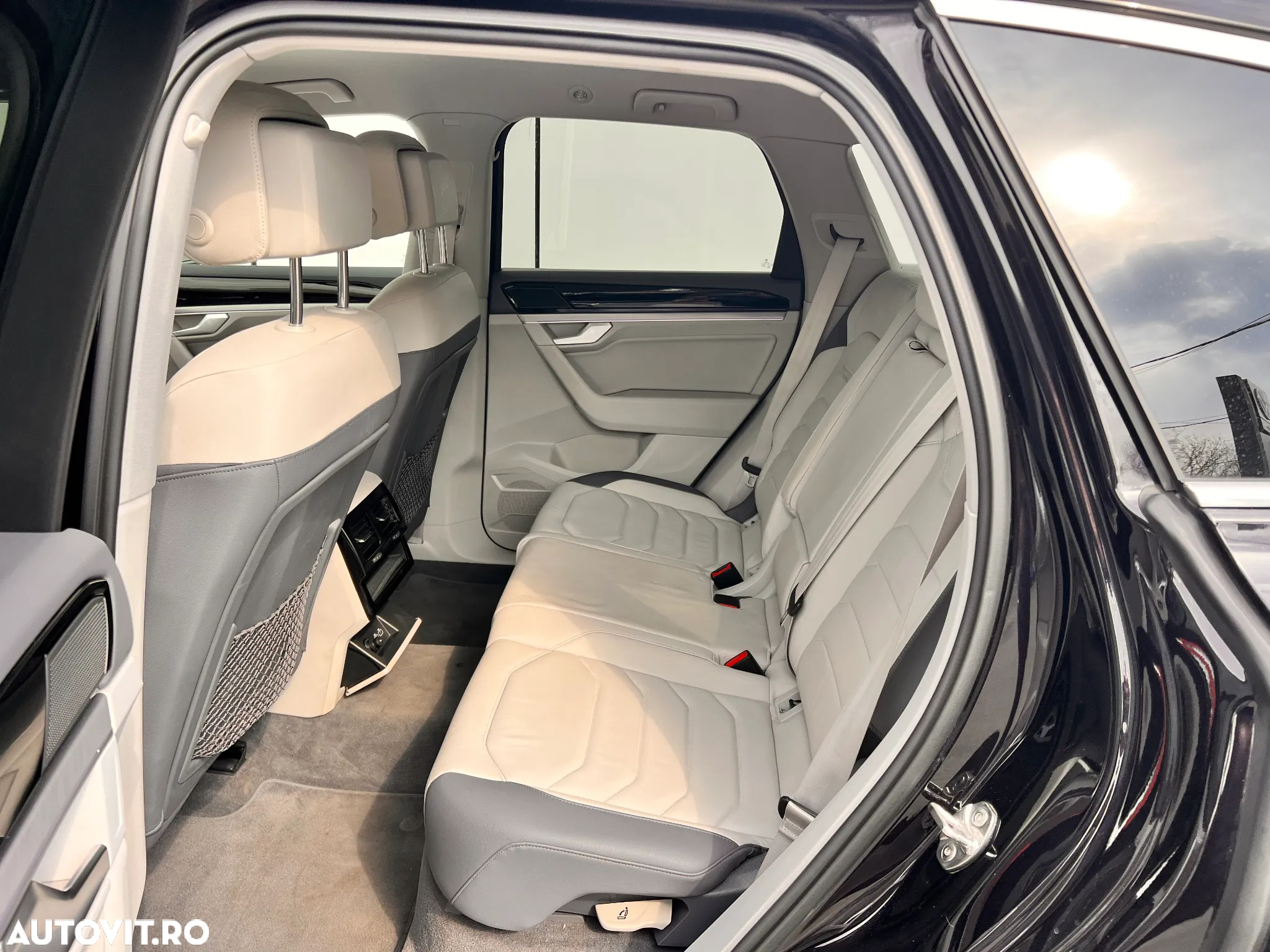 Volkswagen Touareg - 9