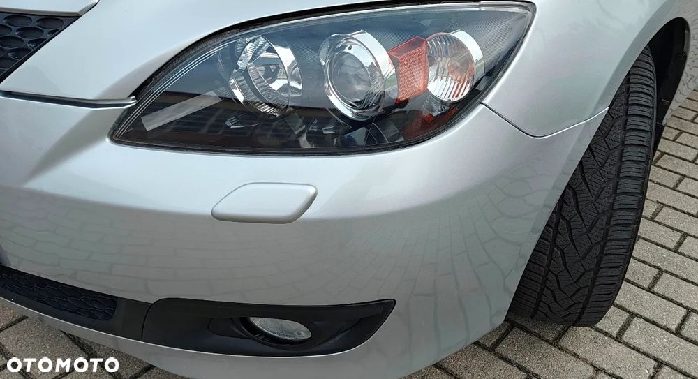 Mazda 3 1.6 Active + - 9