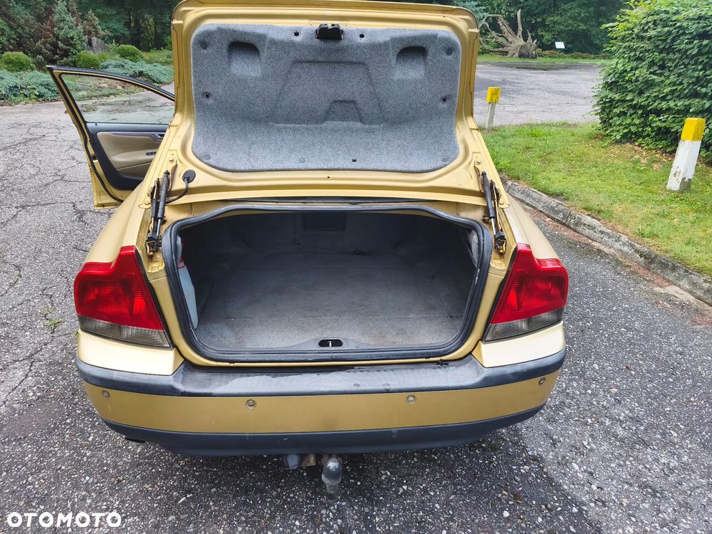 Volvo S60 2.4 D5 - 16