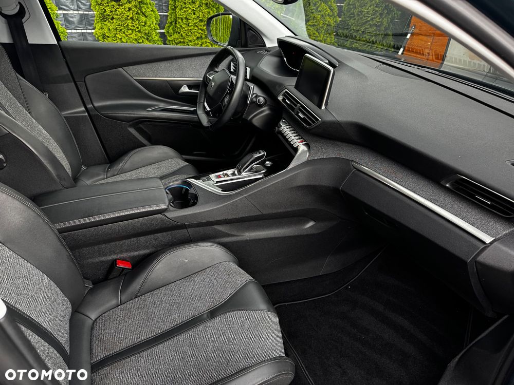 Peugeot 5008 1.5 BlueHDi Allure Pack S&S EAT8 - 25