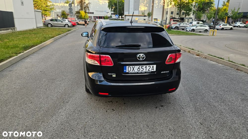 Toyota Avensis 2.0 D-4D Premium - 16