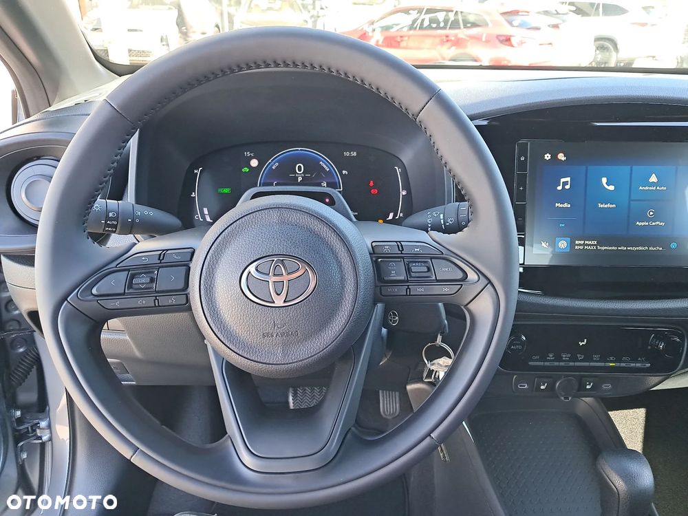 Toyota Aygo X Hybrid 1.5 Comfort e-CVT - 11