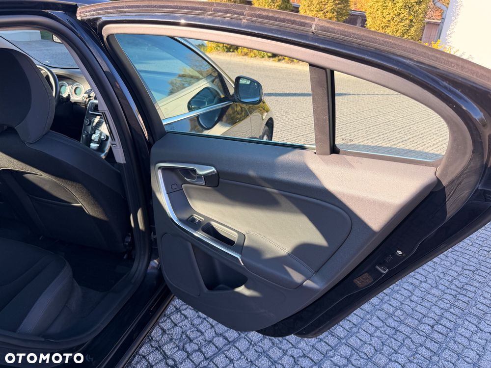 Volvo S60 - 17