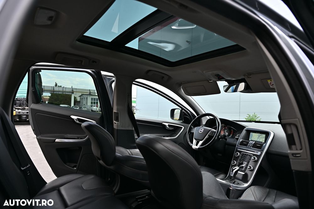 Volvo XC 60 D5 AWD Summum - 21