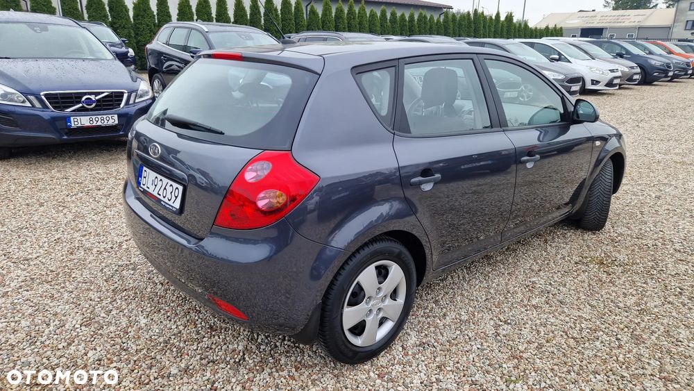Kia Ceed 1.4 CVVT LX - 22