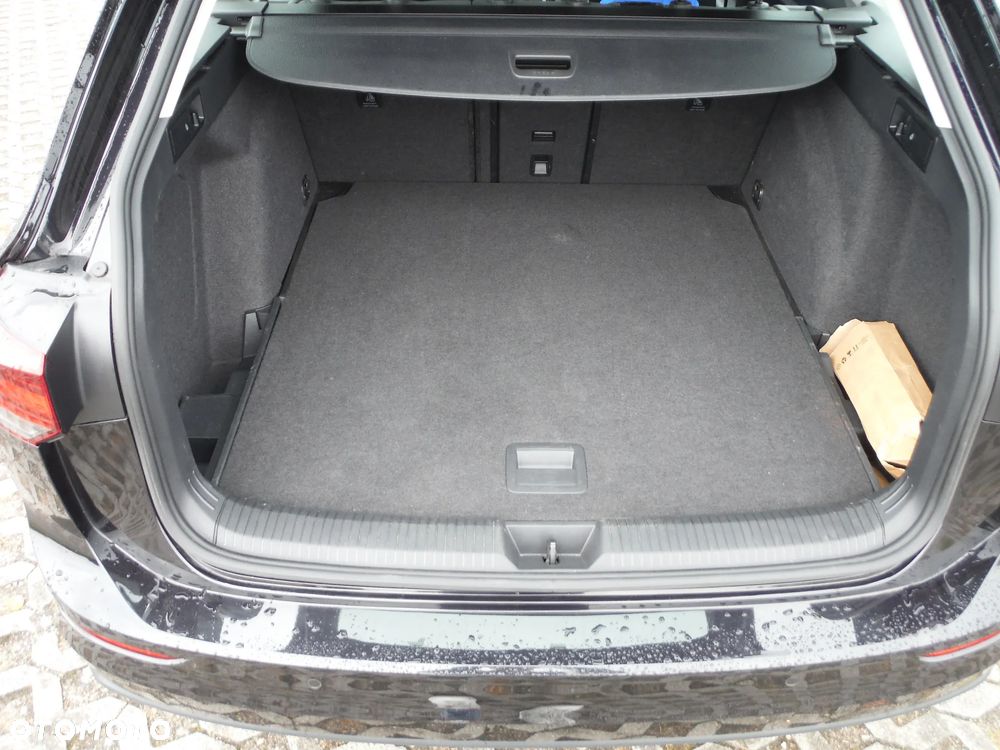 Volkswagen Golf - 30