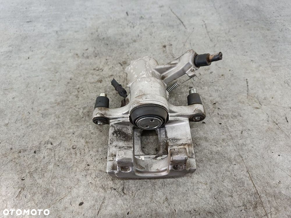 ZACISK HAMULCOWY LEWY TYŁ OPEL VECTRA C HART 1.9 CDTI - 2