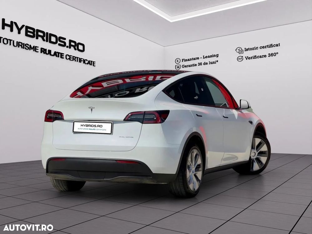 Tesla Model Y Long Range Dual Motor AWD - 6
