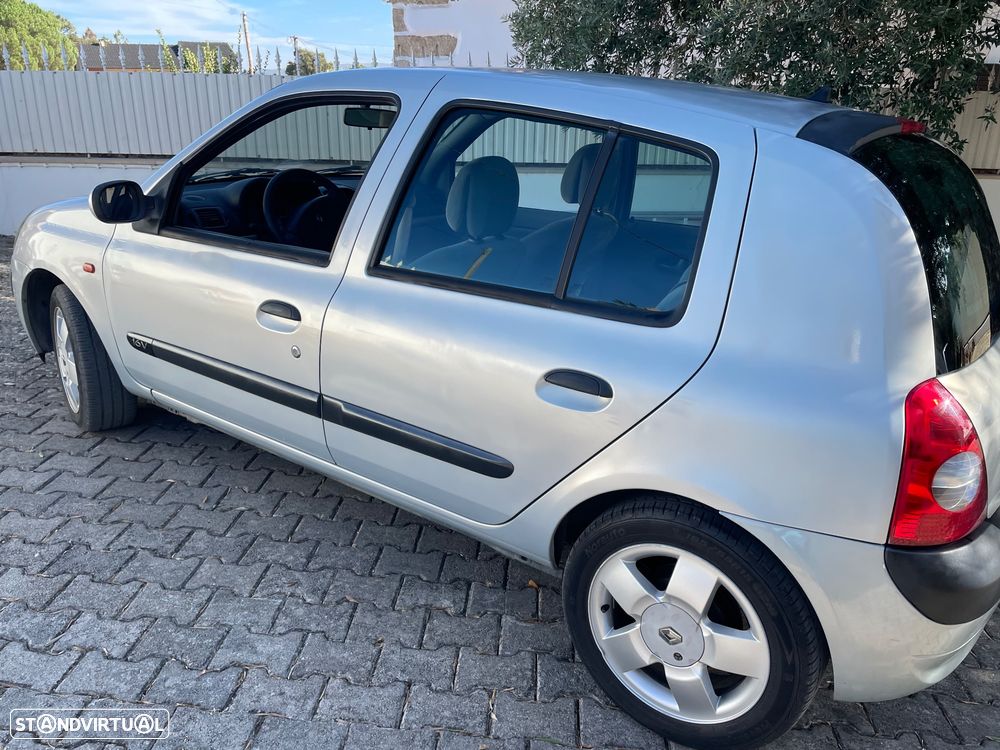 Renault Clio 1.2 16V Privilège - 5