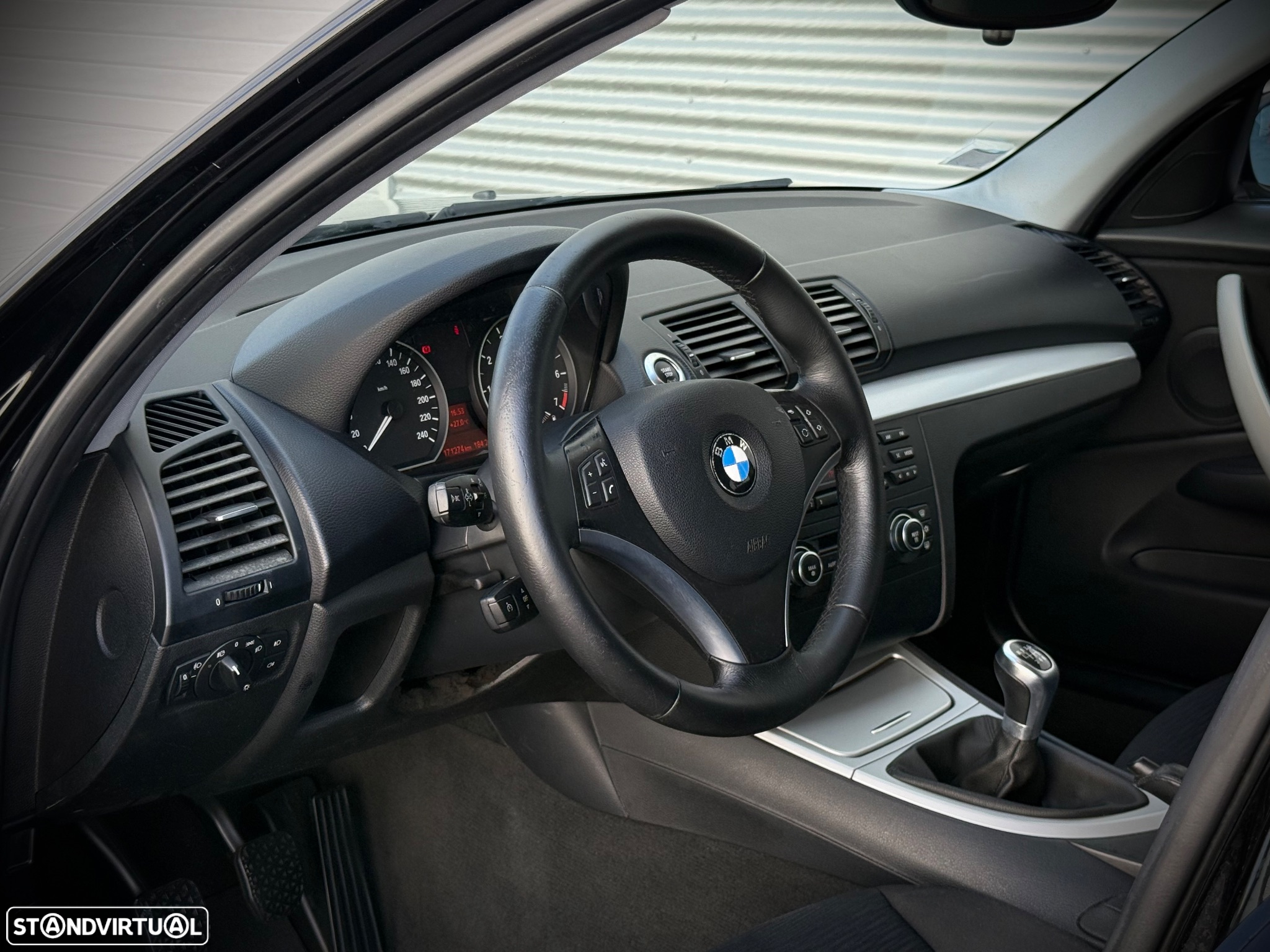 BMW 116 i Lifestyle - 12