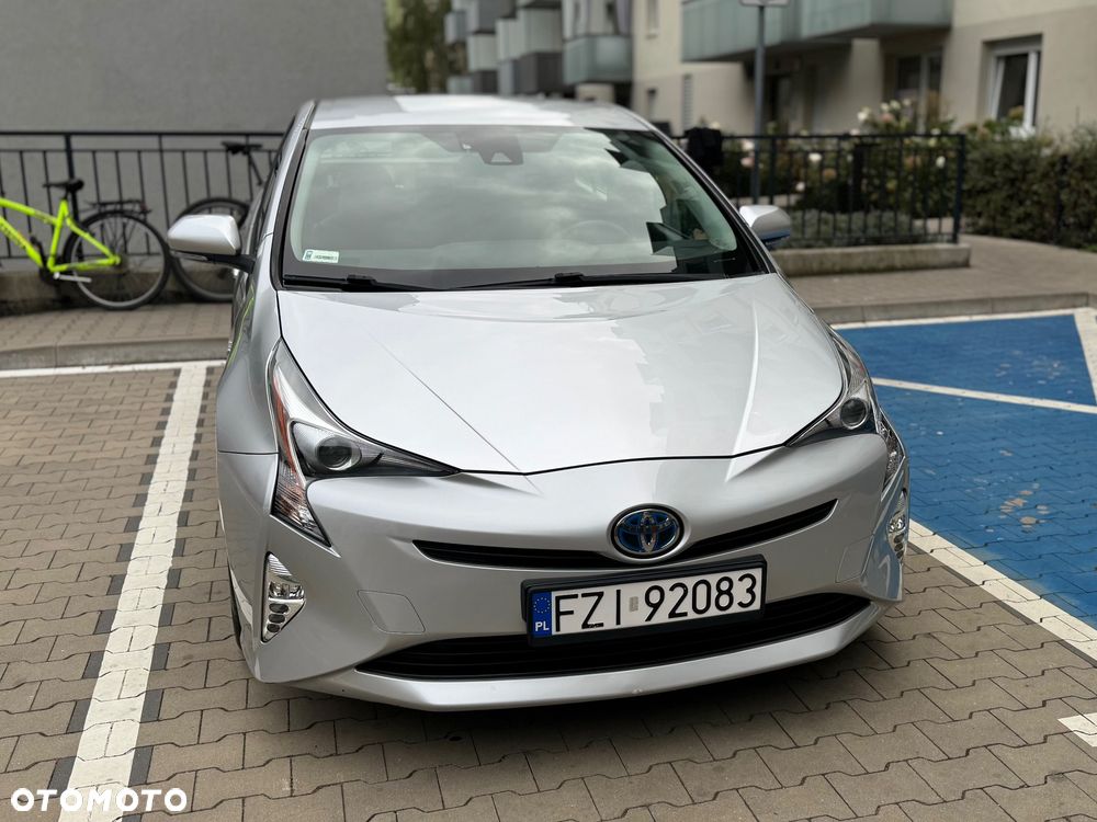 Toyota Prius IV (2015-2023) 1.8 Hybrid Premium, 2016