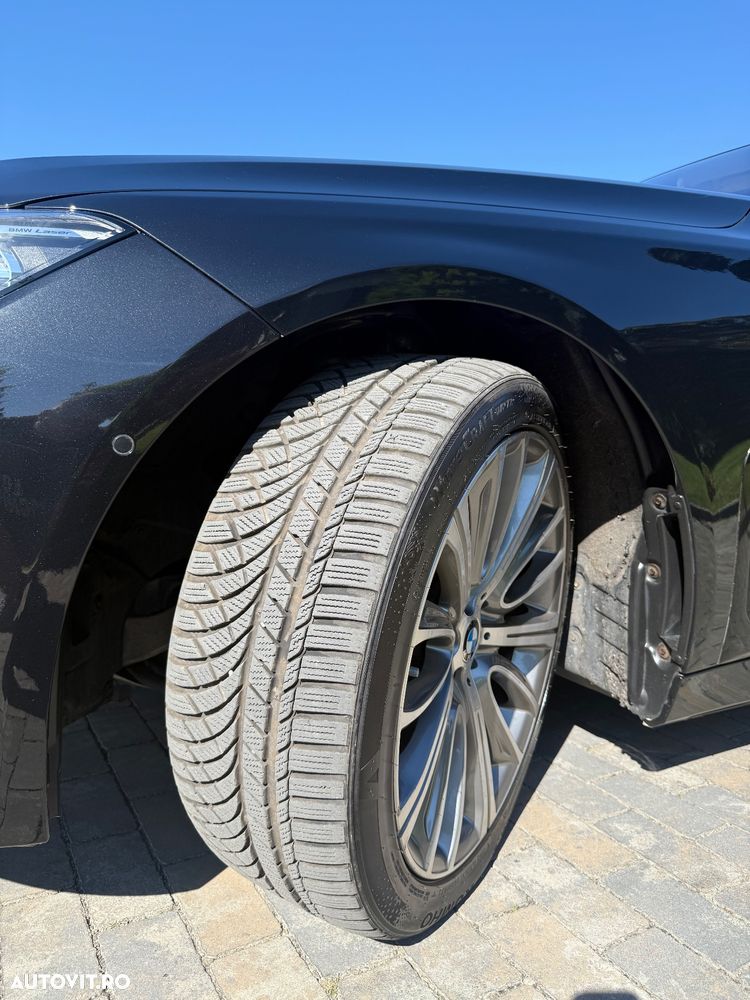 BMW Seria 7 740Ld xDrive MHEV - 36
