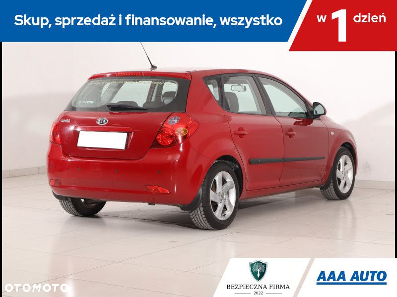 Kia Ceed - 6