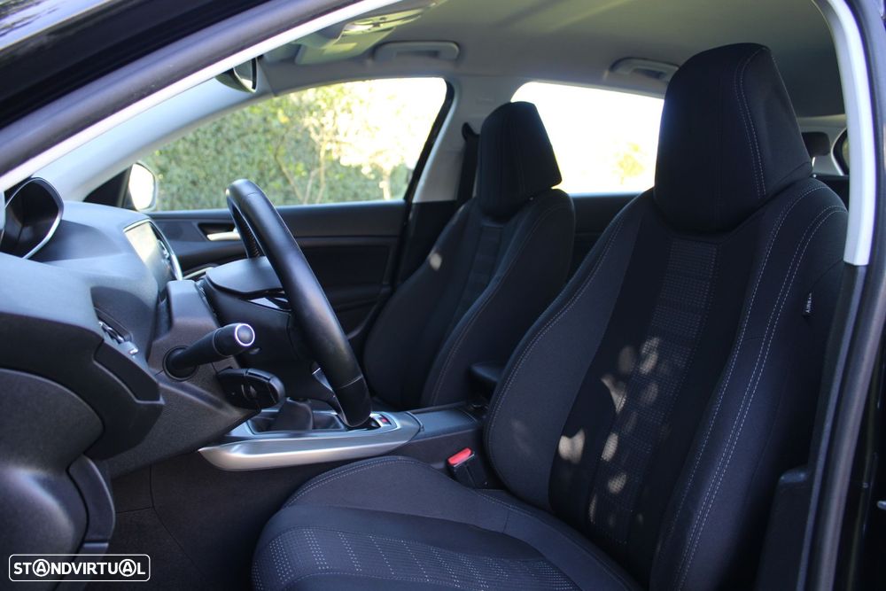 Peugeot 308 1.2 PureTech Allure Pack - 6