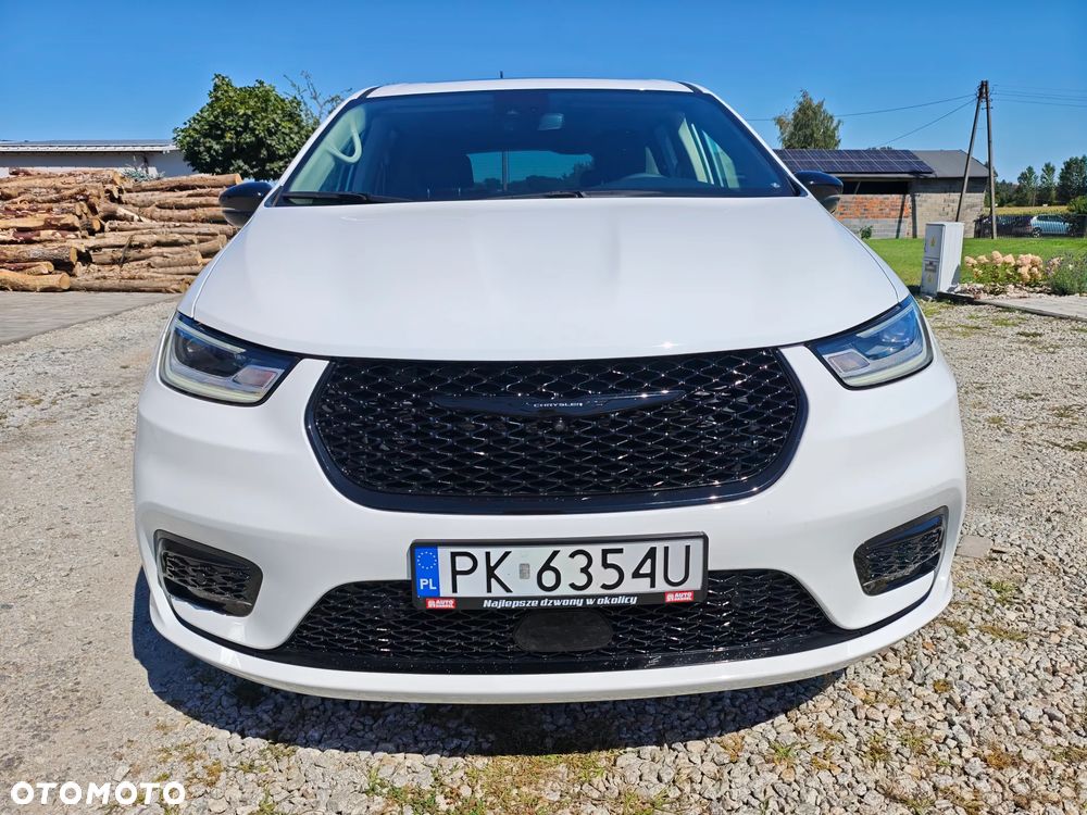 Chrysler Pacifica - 8
