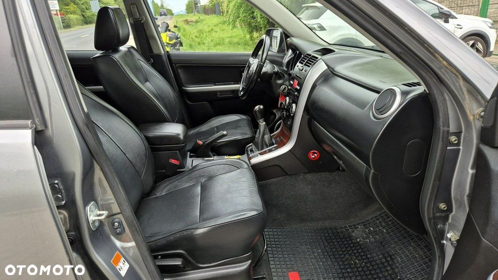 Suzuki Grand Vitara 1.9 DDiS Premium EU5 - 11