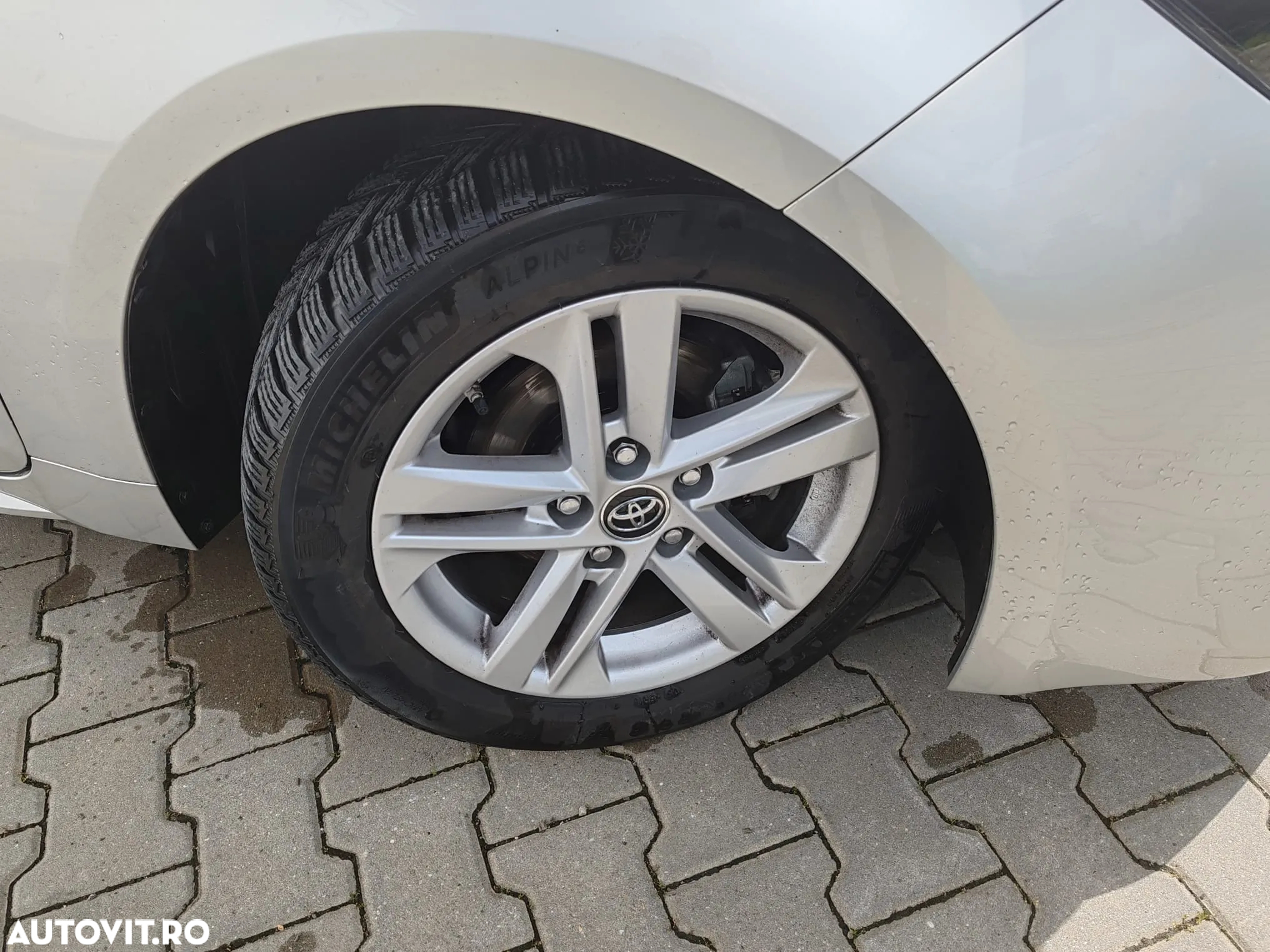 Toyota Corolla 1.8 HSD Dynamic - 14