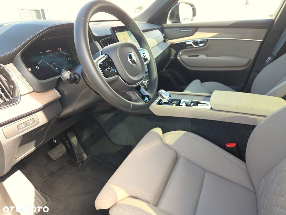 Volvo XC 90 - 9