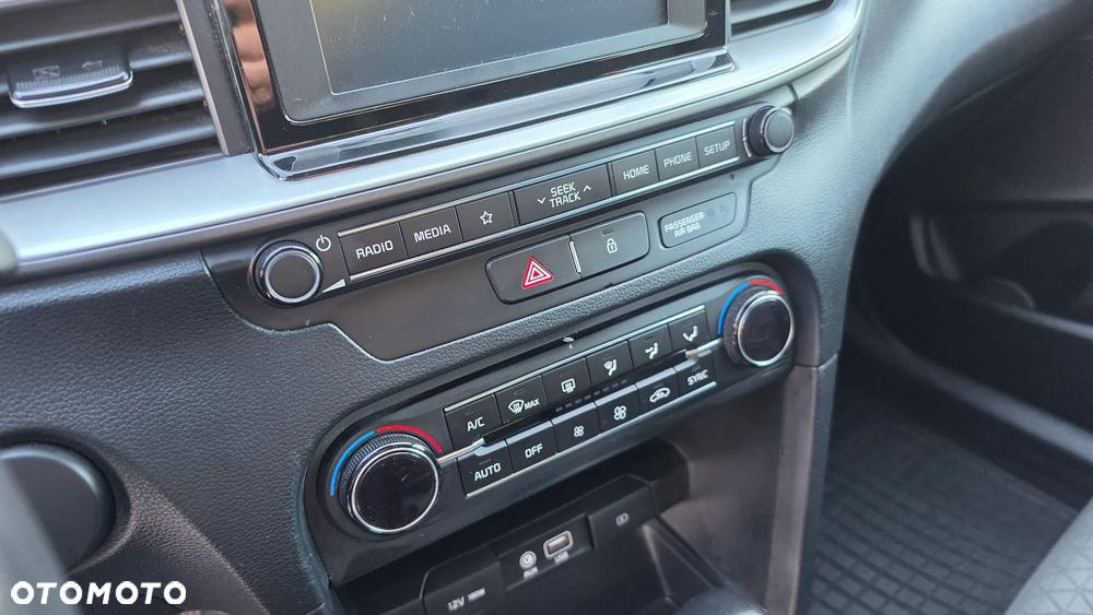 Kia Ceed 1.4 T-GDI L Business Line DCT - 19