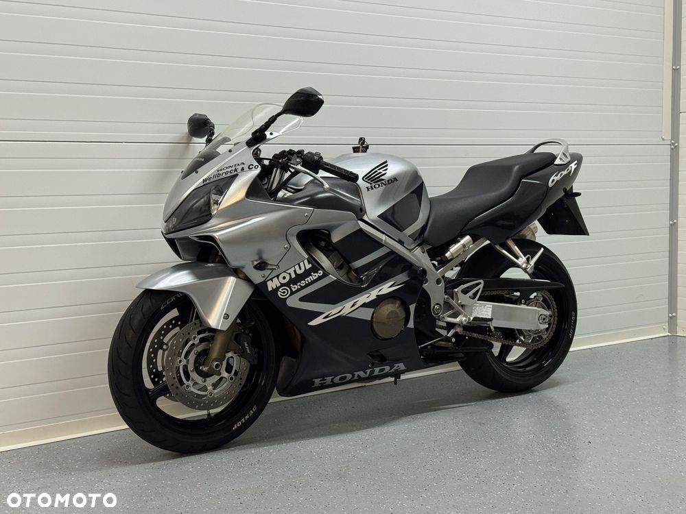 Honda CBR - 9
