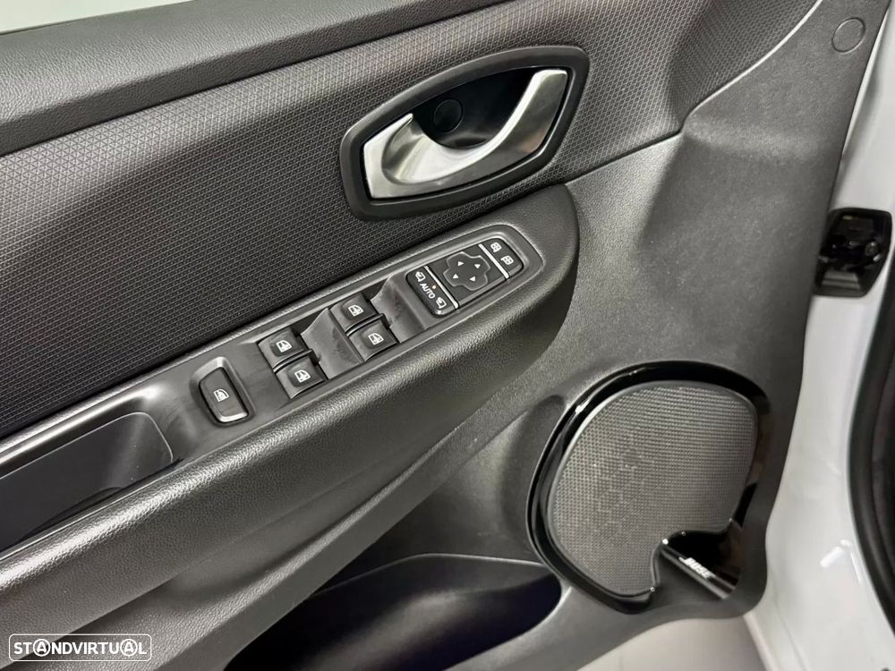 Renault Clio (Energy) TCe 90 Bose Edition - 33