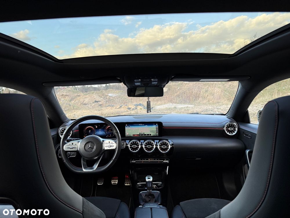 Mercedes-Benz CLA 200 AMG Line - 12