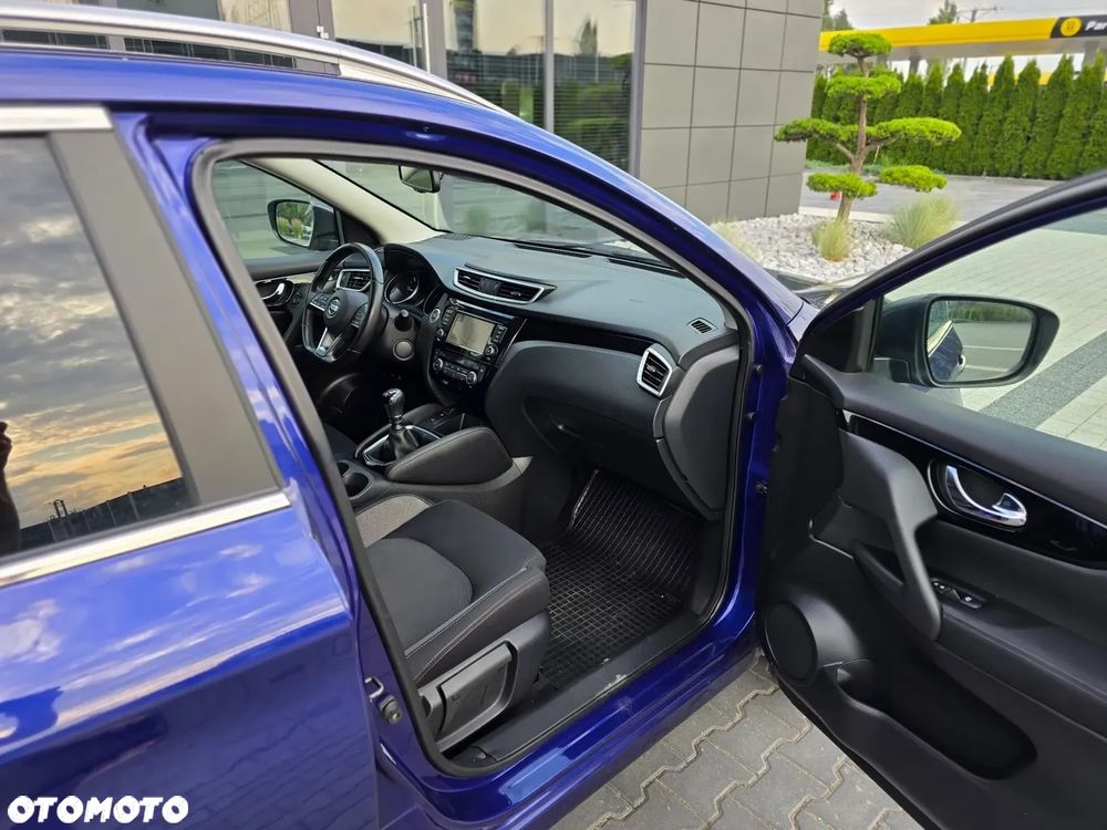 Nissan Qashqai 1.7 dCi 4x4 N-Connecta - 23