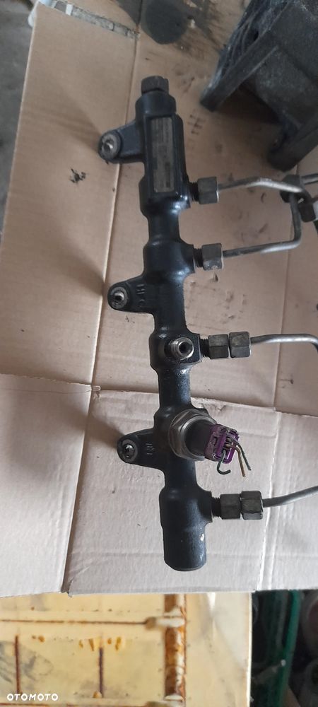 Kia Carnival alternator 2,9 - 7