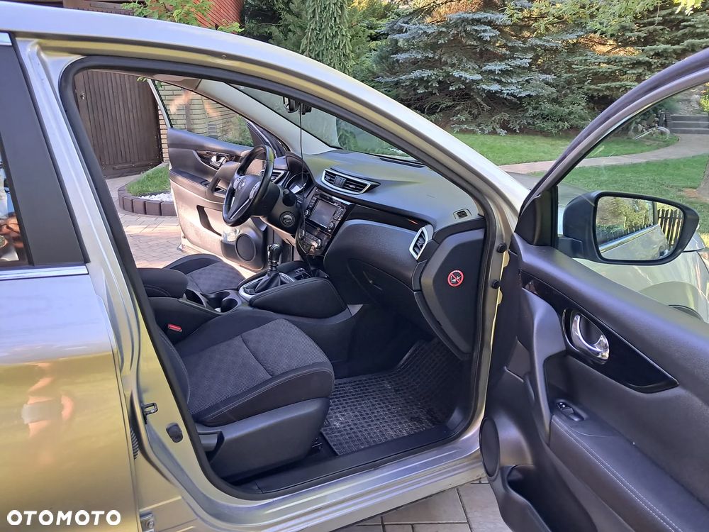 Nissan Qashqai 1.5 dCi N-Connecta - 35