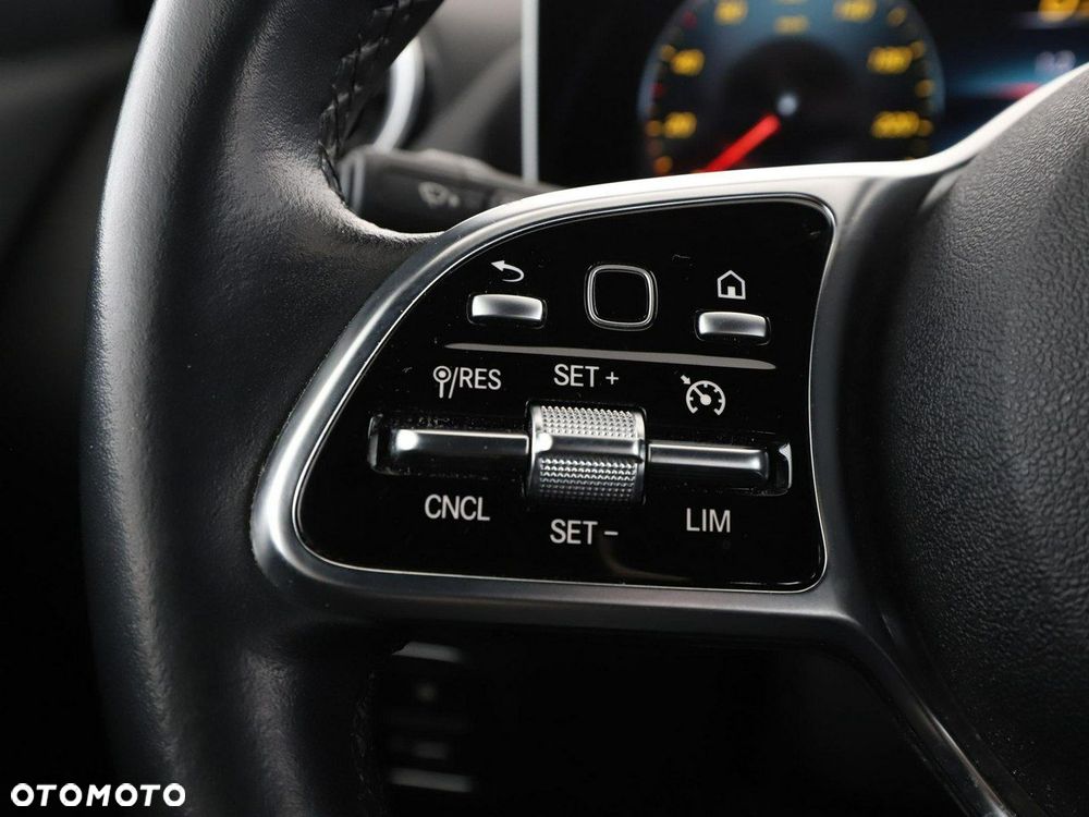 Mercedes-Benz Klasa B 250 7G-DCT Progressive - 33