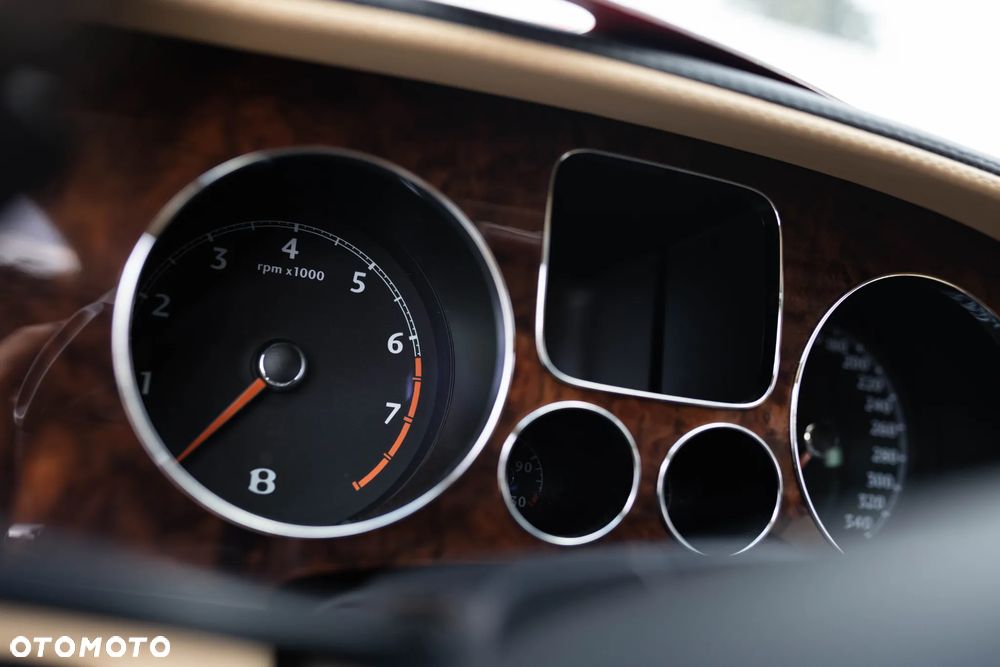 Bentley Flying Spur - 35