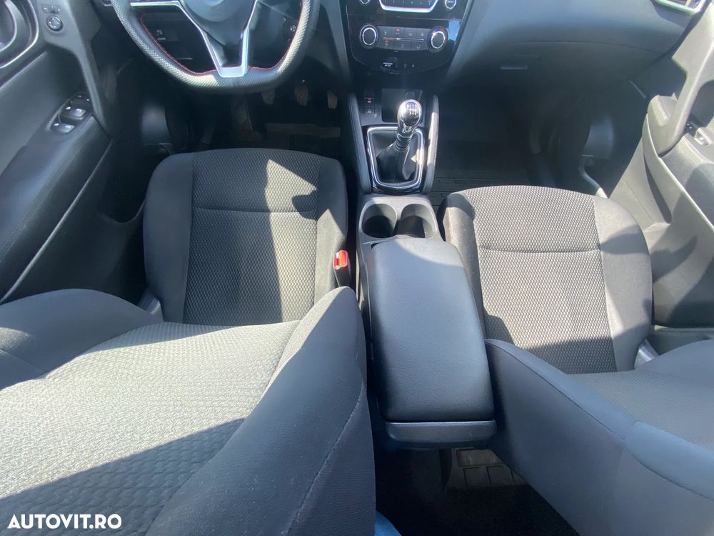 Nissan Qashqai 1.3 DIG-T ACENTA - 13