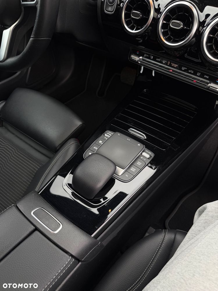 Mercedes-Benz CLA 180 d 8G-DCT Progressive - 34