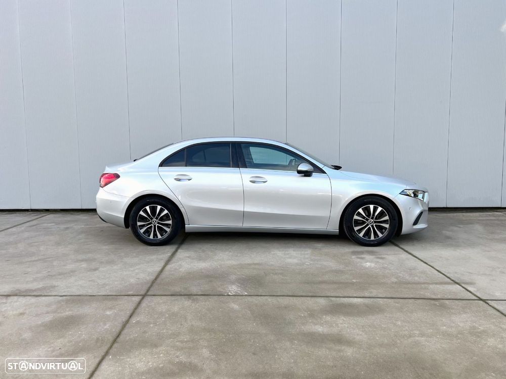 Mercedes-Benz A 180 Limousine d Business Solutions Aut. - 4