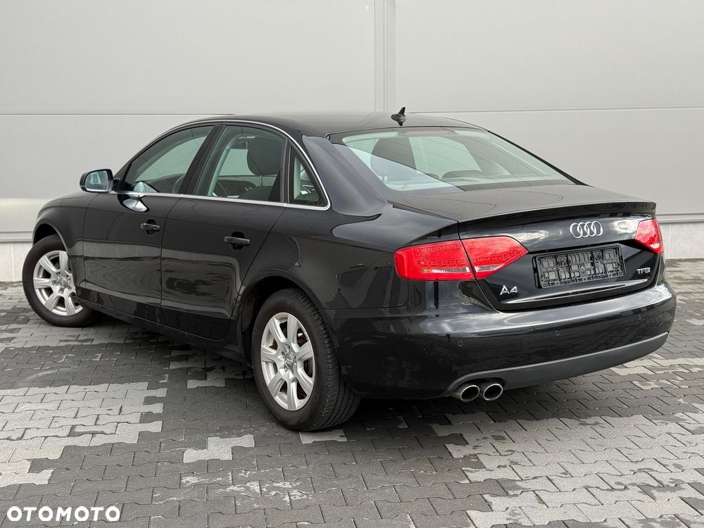 Audi A4 Limousine - 6