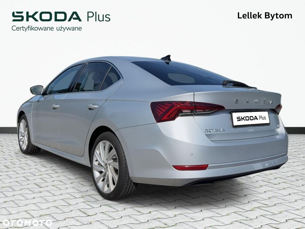 Skoda Octavia 2.0 TSI 4x4 Style DSG - 9