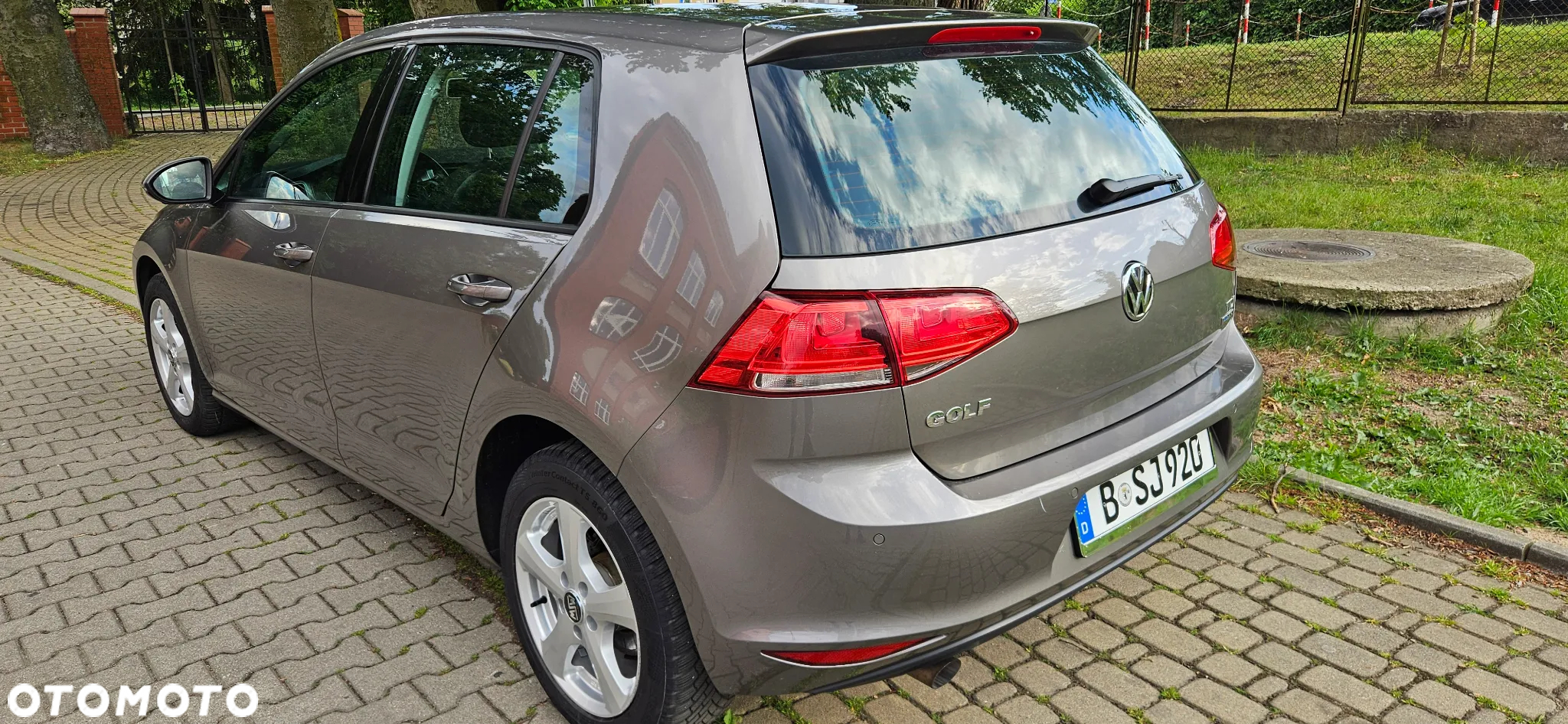 Volkswagen Golf VI 1.6 TDI BlueMot Comfortline - 2