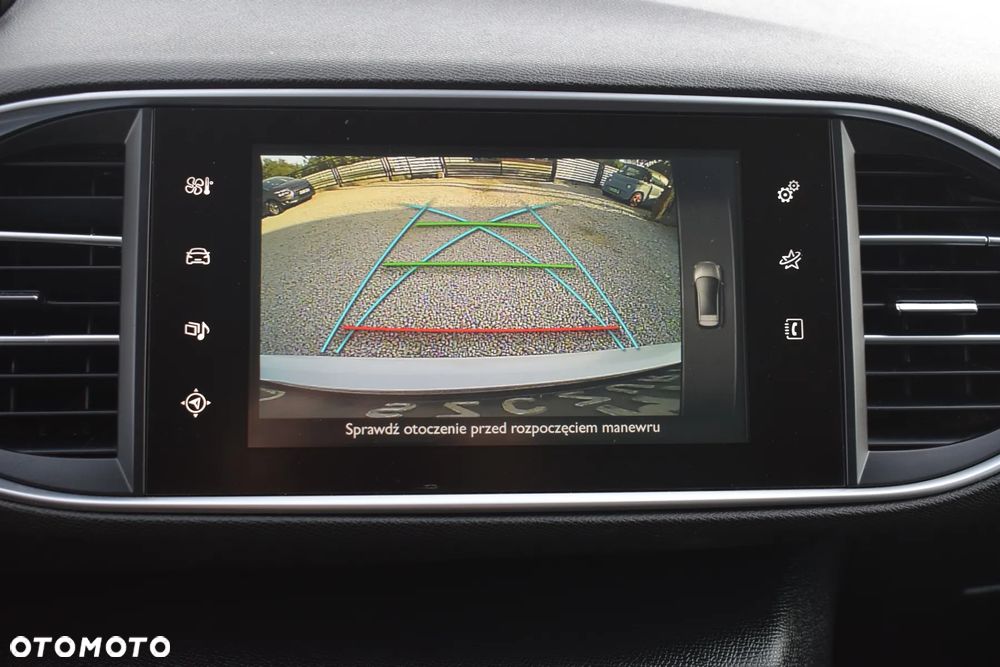 Peugeot 308 BlueHDi FAP 150 Stop&Start Automatik Allure - 27