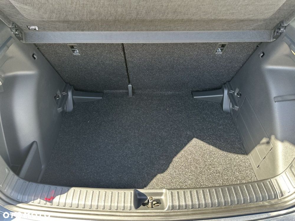 Skoda Fabia 1.0 TSI Drive DSG - 25